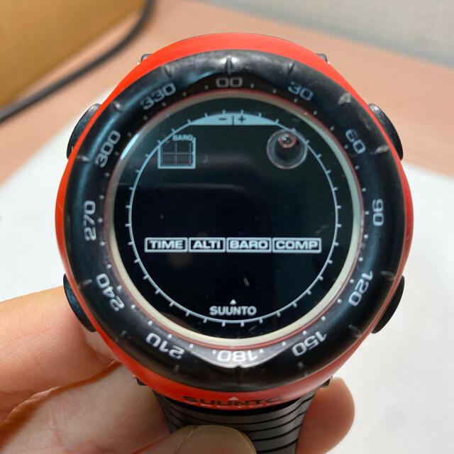 SUUNTO(スント)の【美品】SUUNTO スントVector ベクター red メンズの時計(腕時計(デジタル))の商品写真