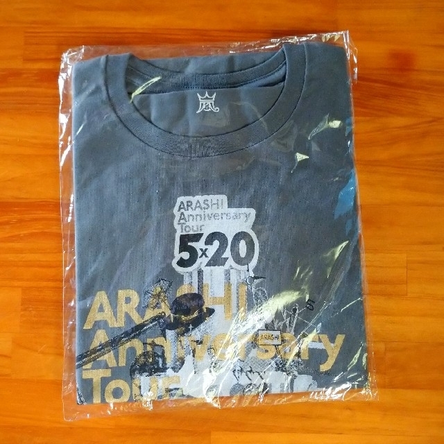 嵐(アラシ)の嵐 5×20 Tシャツ グレー エンタメ/ホビーのタレントグッズ(アイドルグッズ)の商品写真