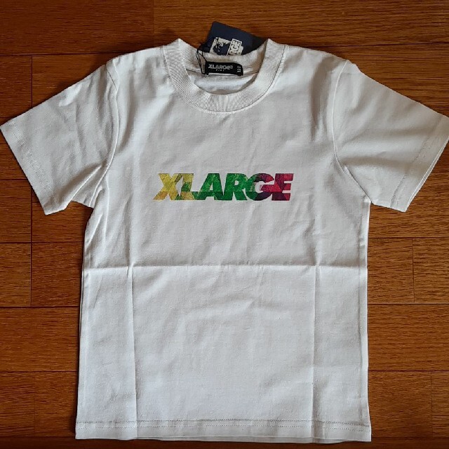 XLARGE(エクストララージ)の新品 エクストララージ 120 ロゴTシャツ キッズ/ベビー/マタニティのキッズ服男の子用(90cm~)(Tシャツ/カットソー)の商品写真