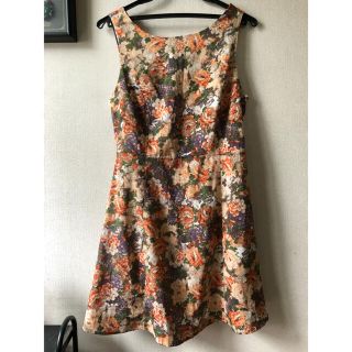 フォーエバートゥエンティーワン(FOREVER 21)の※もうすぐ春割引き※【Forever21】花柄ミニワンピース(ミニワンピース)