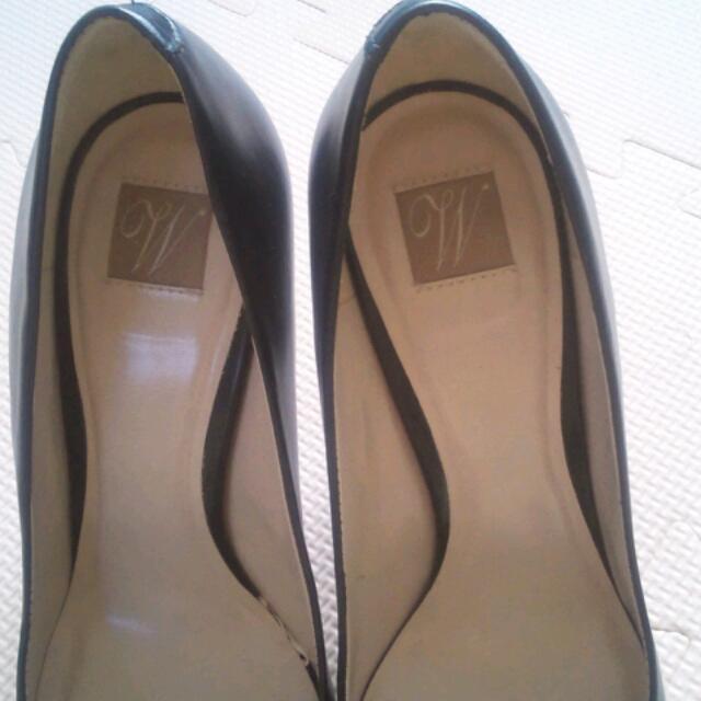 ZARA(ザラ)のZARA  黒パンプス レディースの靴/シューズ(ハイヒール/パンプス)の商品写真