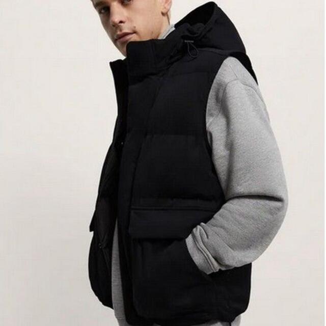 ZARA(ザラ)の★ZARA★MENS★ザラメンズのフーデッド ボンディングベストS メンズのジャケット/アウター(ダウンベスト)の商品写真