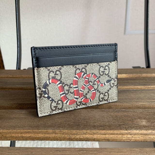 Gucci(グッチ)のGUCCI グッチ パスケース スネーク へび　ヘビ　蛇 メンズのファッション小物(名刺入れ/定期入れ)の商品写真