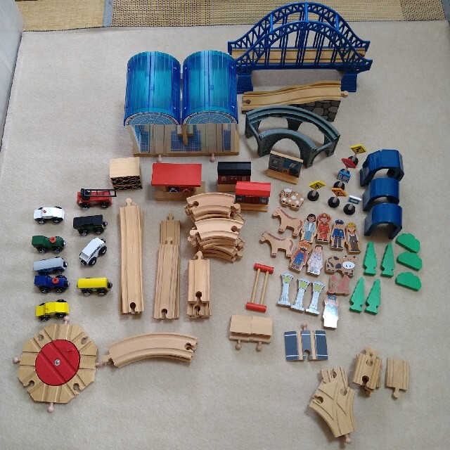 トイザらス(トイザラス)のトイザらス　イマジナリウム　木製レール　セット キッズ/ベビー/マタニティのおもちゃ(電車のおもちゃ/車)の商品写真