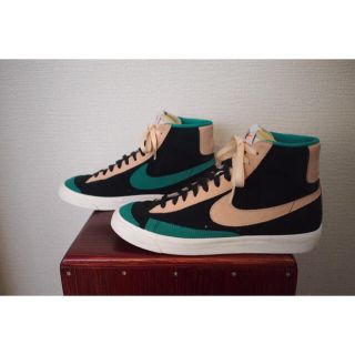 ナイキ(NIKE)のNIKE ナイキ ブレーザー MID '77  27㎝ (By Youカスタム)(スニーカー)