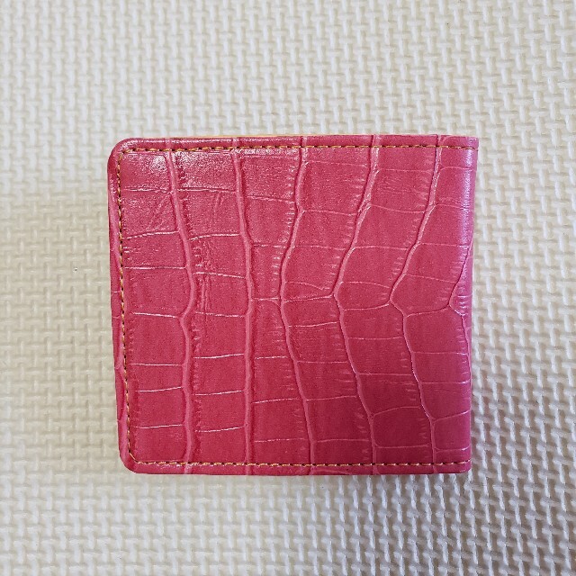新品、未使用　折り財布 レディースのファッション小物(財布)の商品写真