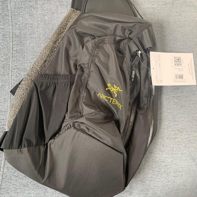 ARC'TERYX(アークテリクス)のArc'teryx Quiver Crossbody Pack System_A メンズのジャケット/アウター(マウンテンパーカー)の商品写真