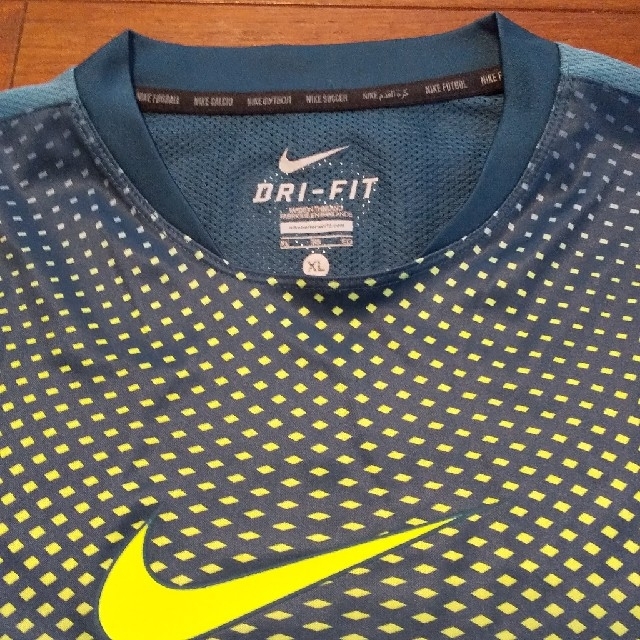 NIKE(ナイキ)のナイキ　Tシャツ　七分丈パンツ　メンズ メンズのトップス(Tシャツ/カットソー(半袖/袖なし))の商品写真