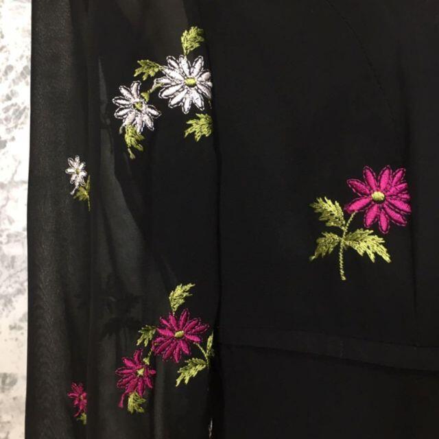 M'S GRACY(エムズグレイシー)のエムズグレイシー 花柄 刺繍 シフォン ベルスリーブ ロング ワンピース レディースのワンピース(ロングワンピース/マキシワンピース)の商品写真