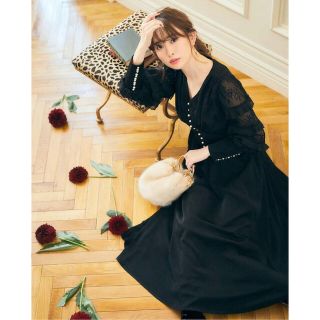 新品Herlipto Embellished Satin Long Dress(ロングワンピース/マキシワンピース)