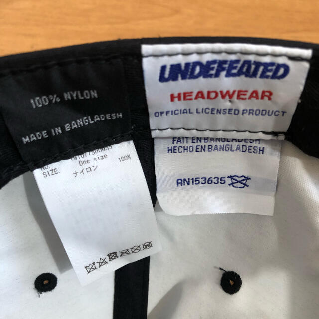 UNDEFEATED(アンディフィーテッド)の【美品】アンディフィーテッド アイコン キャップ ブラック メンズの帽子(キャップ)の商品写真