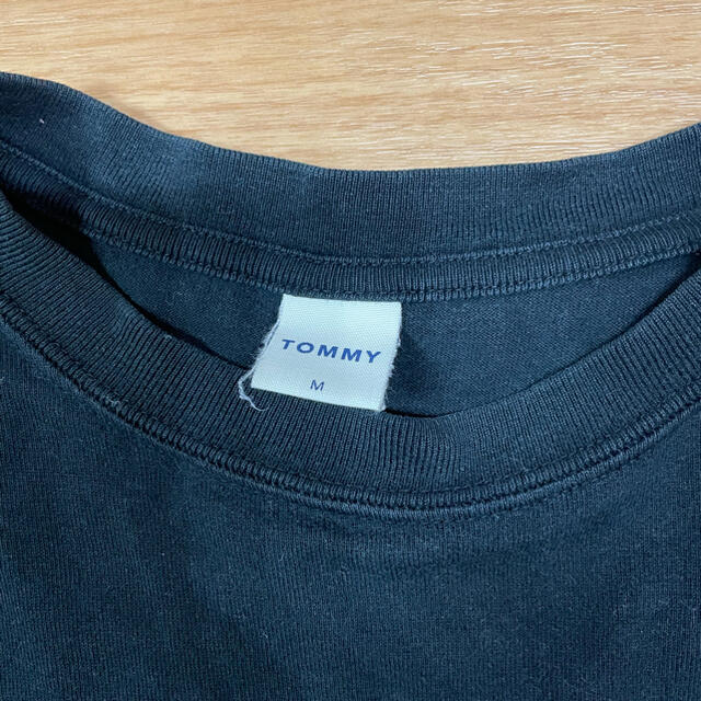 TOMMY(トミー)のトミー　Tシャツ　メンズ　Mサイズ　黒 メンズのトップス(Tシャツ/カットソー(半袖/袖なし))の商品写真
