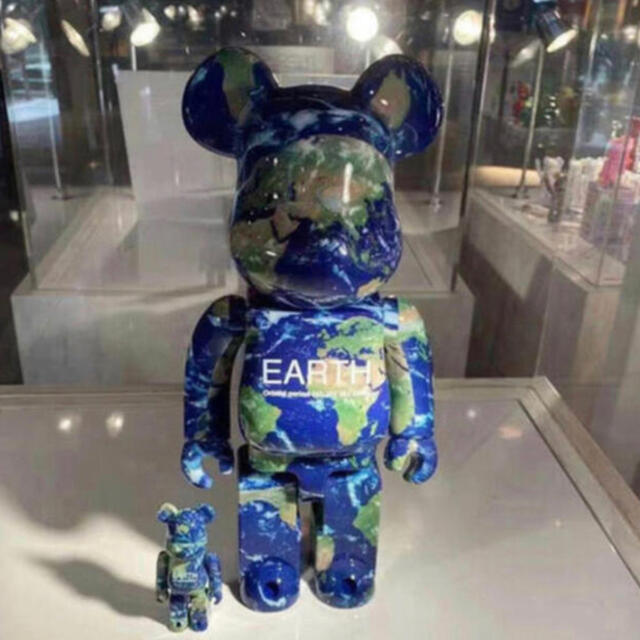 EARTH BE@RBRICK 100％ & 400％ 新品　未使用　未開封