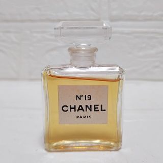 シャネル(CHANEL)の名香　CHANEL　シャネル　19番　No19 パルファム　14ml フランコ(香水(女性用))