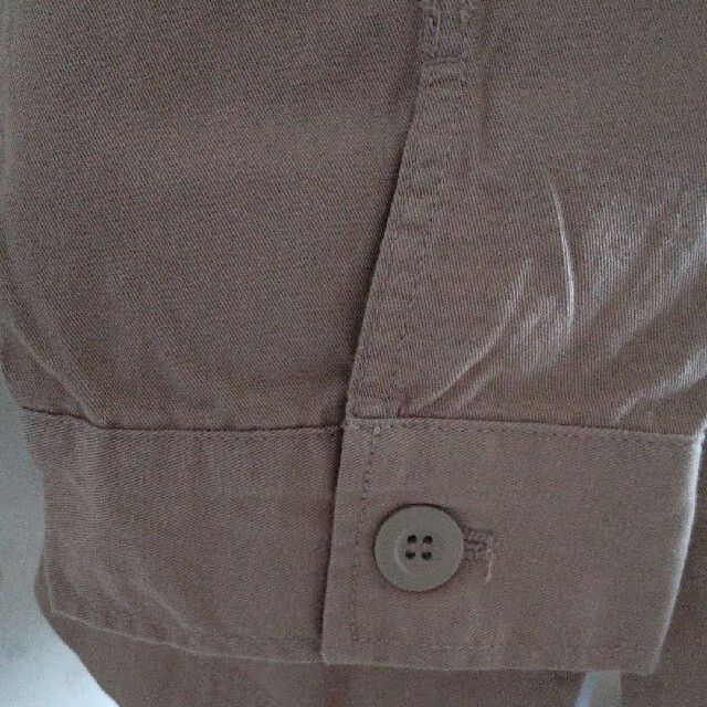 GRL(グレイル)の新品未使用 ＧＲＬベージュ長袖シャツ メンズのトップス(シャツ)の商品写真
