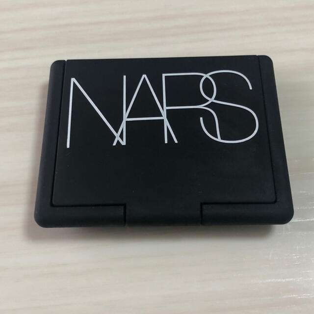 NARS(ナーズ)のNARS ♯4013 チーク コスメ/美容のメイク道具/ケアグッズ(チーク/フェイスブラシ)の商品写真