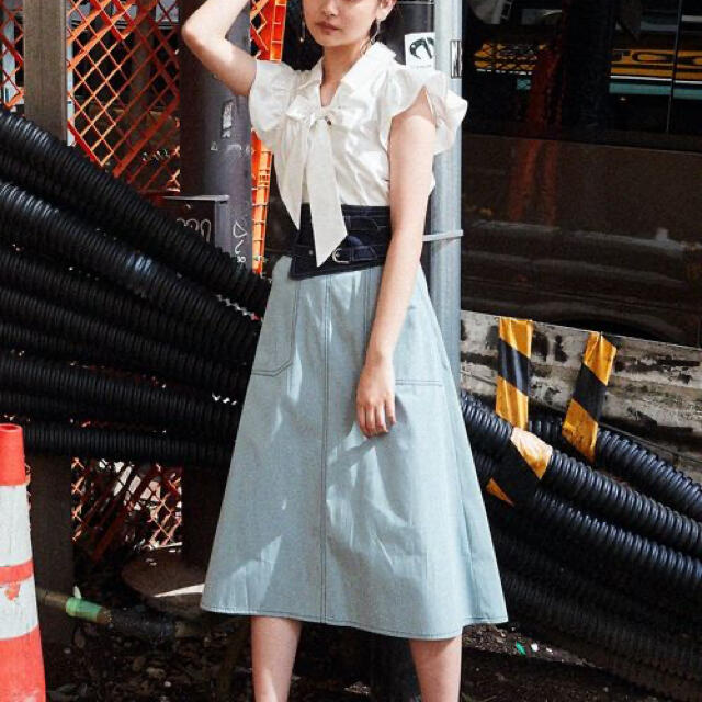 REDYAZEL(レディアゼル)の配色コルセットベルト付きフレアスカート レディースのスカート(ロングスカート)の商品写真