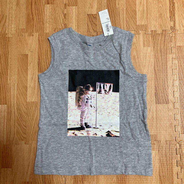 H&M(エイチアンドエム)のタンクトップ　3枚セット　90cm／白／グレー キッズ/ベビー/マタニティのキッズ服男の子用(90cm~)(Tシャツ/カットソー)の商品写真