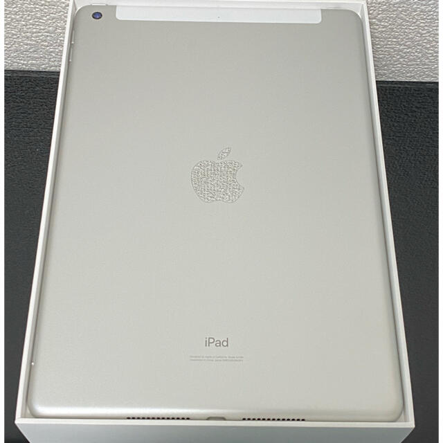 iPad 第7世代 32GB Wi-Fi＋セルラー モデル シルバー 3