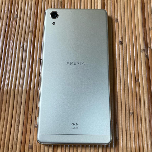 Xperia SOV33 au【美品】 スマホ/家電/カメラのスマートフォン/携帯電話(スマートフォン本体)の商品写真