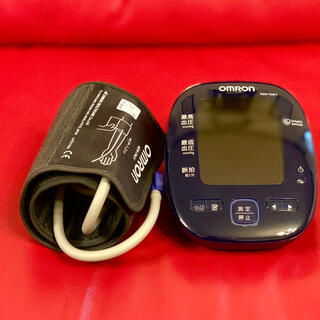 オムロン(OMRON)のあつはる様専用OMROM 血圧計(取扱説明書・ケース付き)(その他)