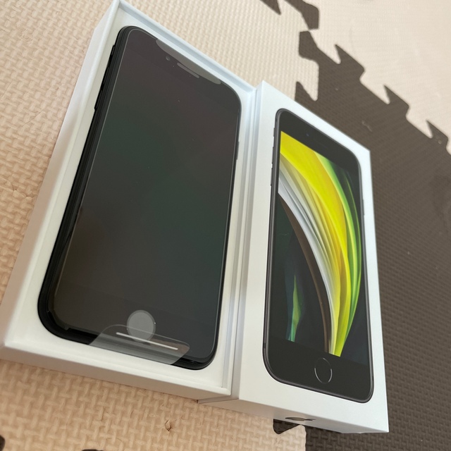 2022新入荷 iPhone - 新品未使用iPhone se (2世代) 64GB ブラック SIMフリー スマートフォン本体