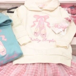 シャーリーテンプル(Shirley Temple)の専用（るりな様）トゥーシューズ パーカートレーナー（オフ白 110 cm）未使用(Tシャツ/カットソー)