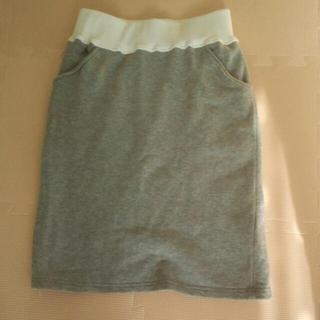 スウェット素材のタイトスカート(ひざ丈スカート)
