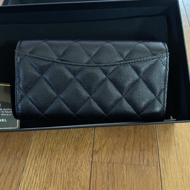 CHANEL(シャネル)のサリー様専用　　　新品同様　CHANEL ミディアム財布 レディースのファッション小物(財布)の商品写真