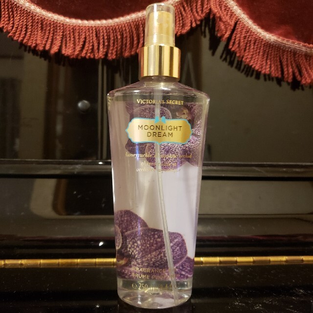 Victoria's Secret(ヴィクトリアズシークレット)のVictoria's secret moonlight dream ムーンライト コスメ/美容の香水(香水(女性用))の商品写真