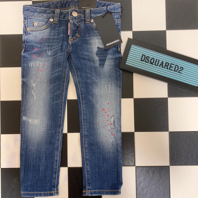 DSQUARED2(ディースクエアード)の新品タグ付き♡DSQUARED2 ペイントデニム キッズ/ベビー/マタニティのキッズ服男の子用(90cm~)(パンツ/スパッツ)の商品写真