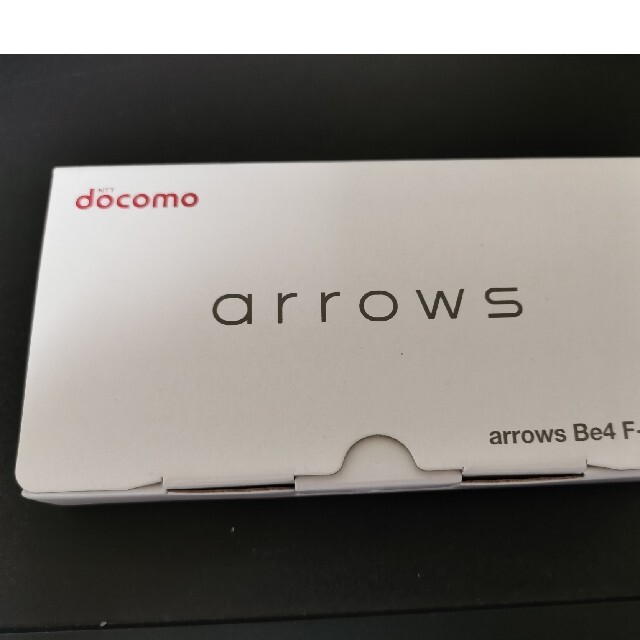 arrows(アローズ)のarrows Be4 F-41A docomo [パープル]　新品未使用 スマホ/家電/カメラのスマートフォン/携帯電話(スマートフォン本体)の商品写真