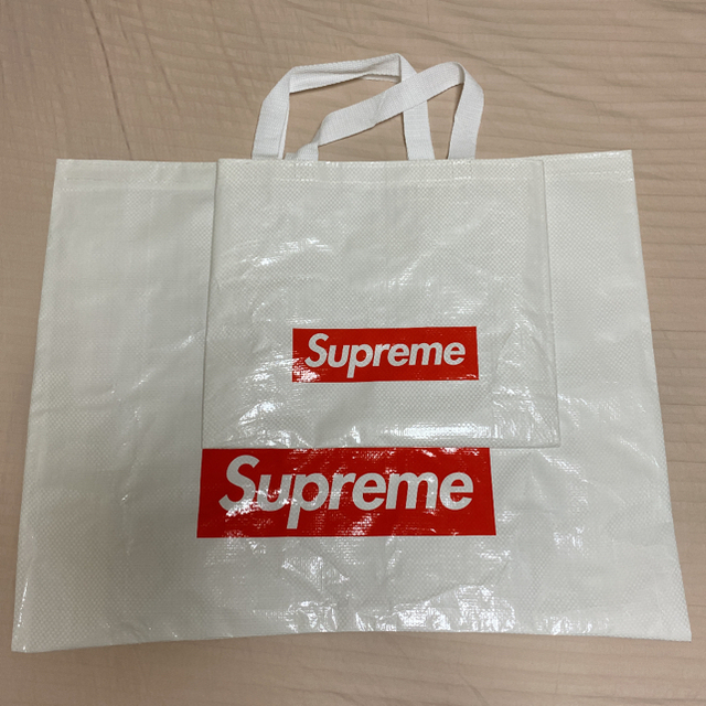 Supreme(シュプリーム)のシュプリーム　ショッパー　袋 メンズのバッグ(エコバッグ)の商品写真