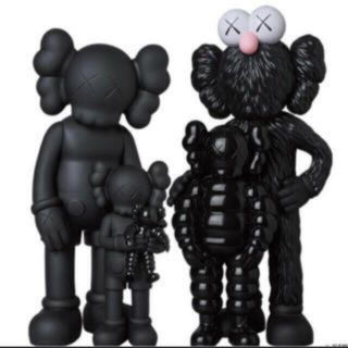 新品未開封 KAWS FAMILY BLACK(その他)