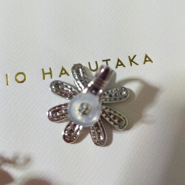 Mio あまり Harutaka マーガレットピアス 片耳 Mio あまり Harutaka マーガレットピアス 片耳