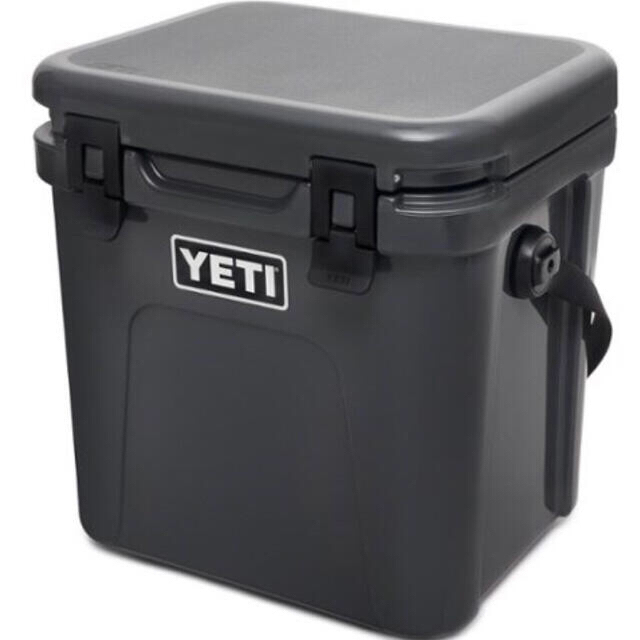 YETI イエティ Roadie 24 クーラーボックス チャコール スポーツ/アウトドアのアウトドア(その他)の商品写真