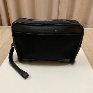 【美品★】MONTBLANC
セカンドバッグ  ブラック レザー クラッチバッグ　ファッション　定番　人気　ブランド　シンプル　メンズ　松山久万ノ台店