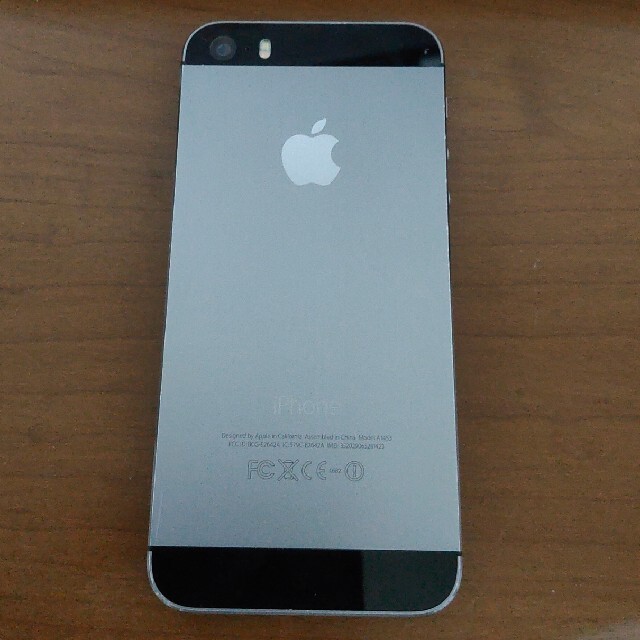 iPhone(アイフォーン)のiPhone 5S 32GB A1453 スマホ/家電/カメラのスマートフォン/携帯電話(スマートフォン本体)の商品写真