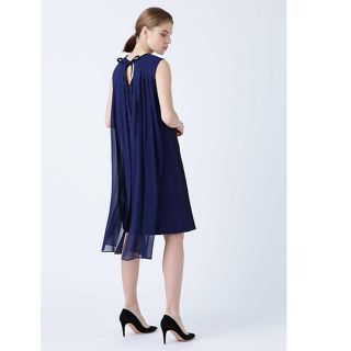 アドーア(ADORE)の完売品★定価約9万円　ADORE シルクレイヤードワンピース(ひざ丈ワンピース)