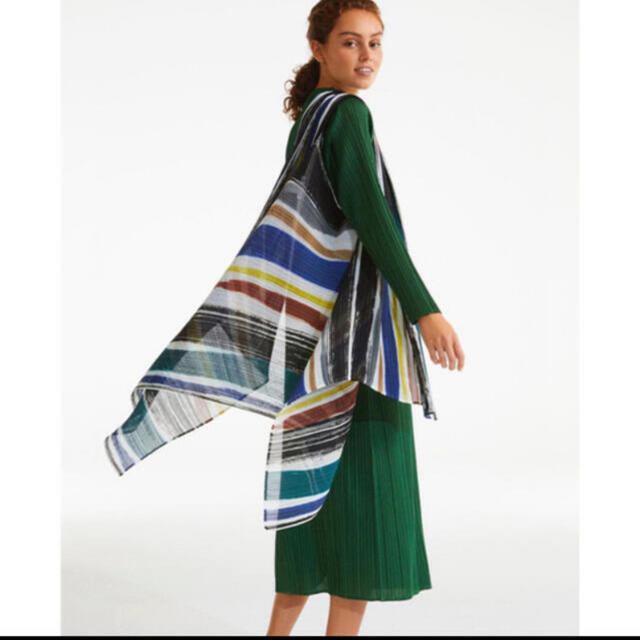 PLEATS PLEASE ISSEY MIYAKE(プリーツプリーズイッセイミヤケ)のpleats please isseymiyake ワンピース グリーン レディースのワンピース(ロングワンピース/マキシワンピース)の商品写真