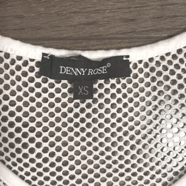 DENNYROSE(デニーローズ)のDENNY ROSE XS 白　トップス　カットソー　アミ　透け感 レディースのトップス(シャツ/ブラウス(半袖/袖なし))の商品写真