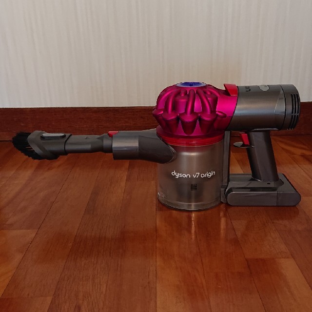 dyson ハンディークリーナー新品未使用未開封　v7