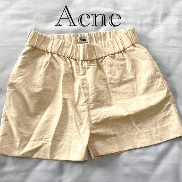 ACNE(アクネ)のAcneショートパンツ レディースのパンツ(ショートパンツ)の商品写真