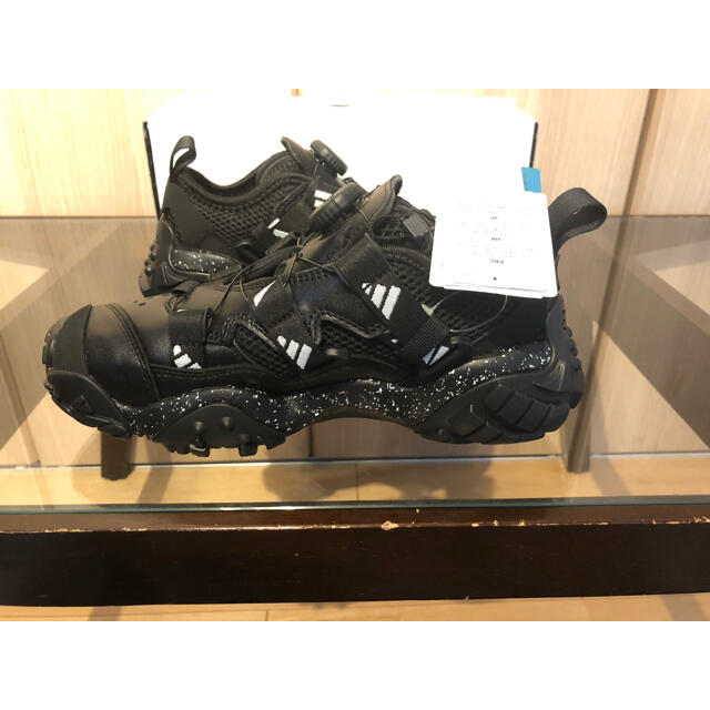 L'Appartement DEUXIEME CLASSE(アパルトモンドゥーズィエムクラス)のadidas×HYKE AH-002 XTA FL black 23.5 レディースの靴/シューズ(スニーカー)の商品写真