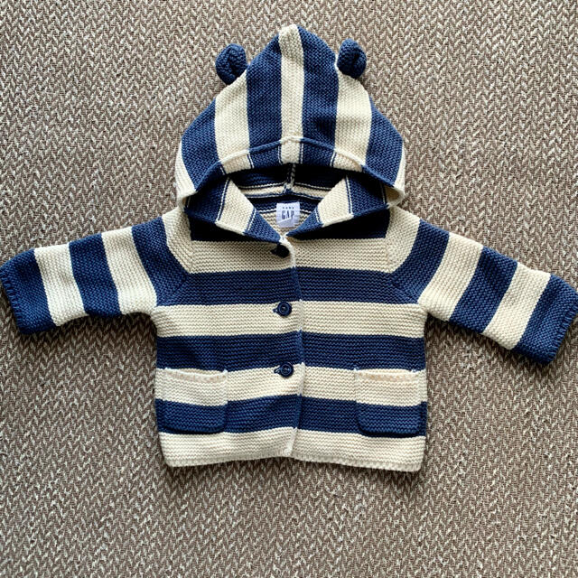 babyGAP(ベビーギャップ)のbabyGAP くま耳 カーディガン パーカー  50cm キッズ/ベビー/マタニティのベビー服(~85cm)(カーディガン/ボレロ)の商品写真