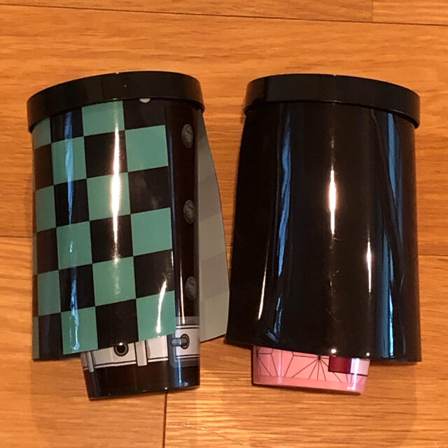 映画限定　鬼滅の刃ドリンクホルダー&貯金箱　竈門炭治郎&ねづ子セット エンタメ/ホビーのおもちゃ/ぬいぐるみ(キャラクターグッズ)の商品写真