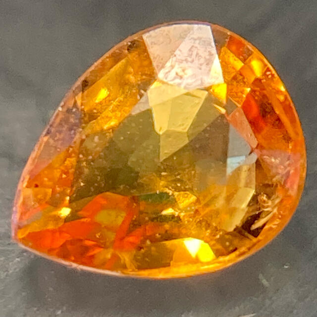 タイ産天然オレンジサファイアペアシェープカット0.40ct