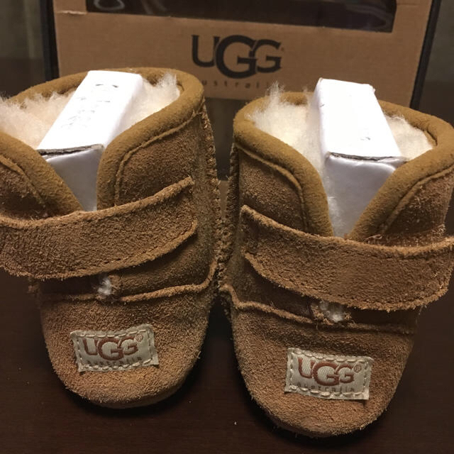 UGG(アグ)のUGGベビーブーツ キッズ/ベビー/マタニティのベビー靴/シューズ(~14cm)(ブーツ)の商品写真