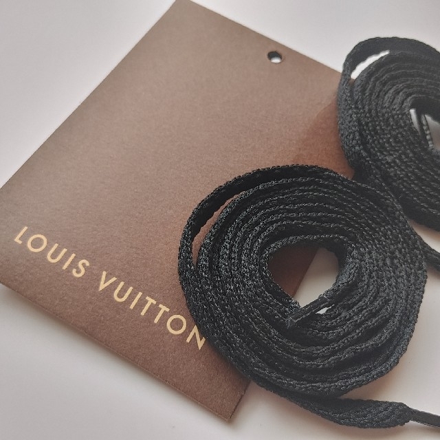 LOUIS VUITTON(ルイヴィトン)の【新品未使用】ルイヴィトン　靴紐　 レディースの靴/シューズ(その他)の商品写真