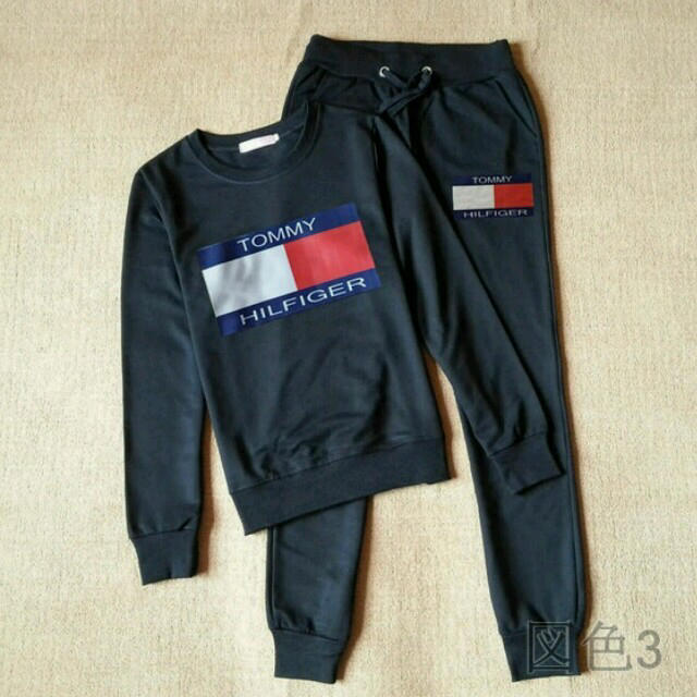TOMMY HILFIGER - トミーヒルフィガー☆ブラック☆Sサイズ☆上下